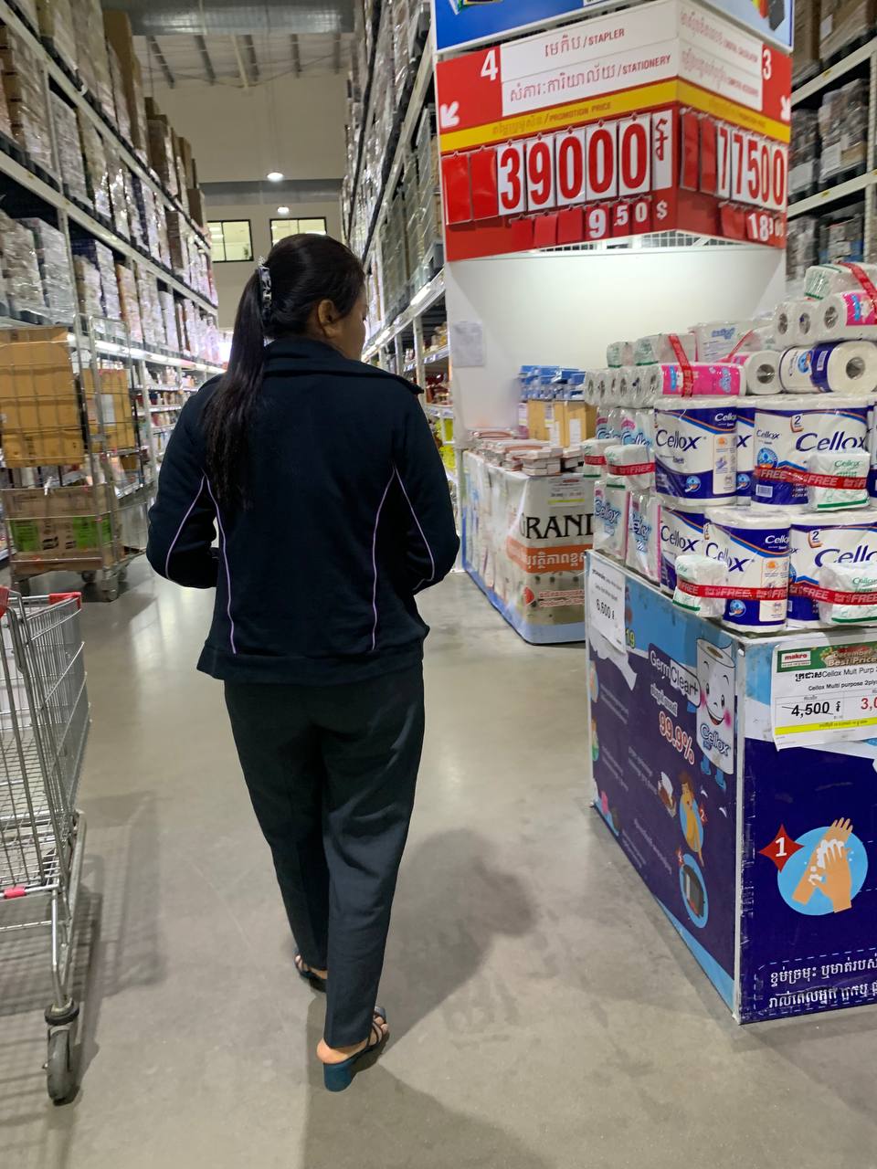 Modern Trade Distribution Boosting FMCG Sales with BJC Products at Makro Market In Cambodia - Image 10